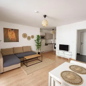 Apartment 1100, Vienna